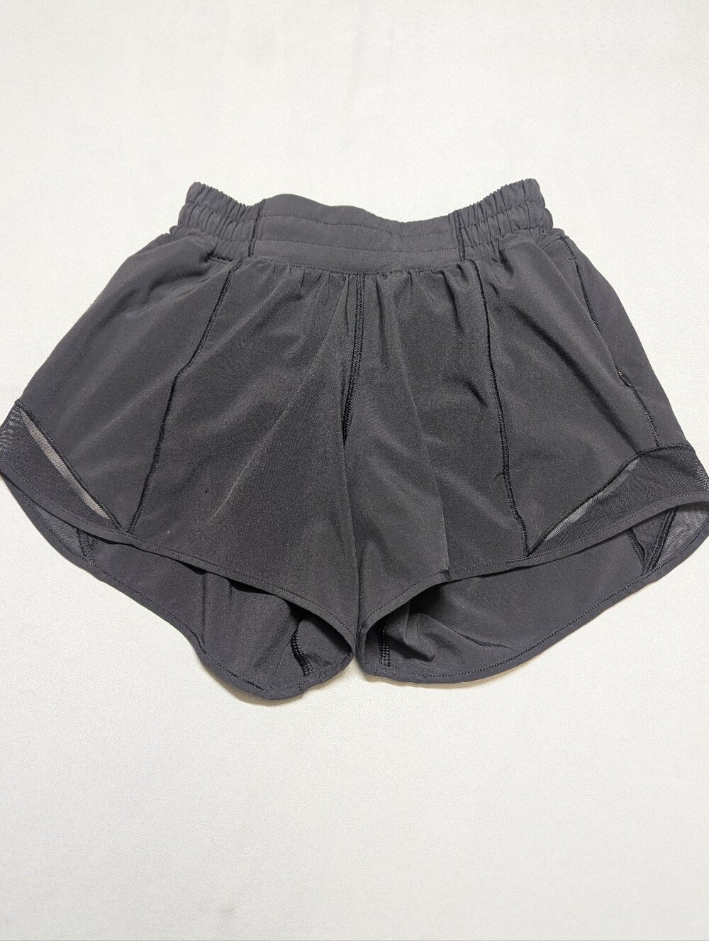 Lululemon Hotty Hot II Low-Rise 4" Lines Short - Size 2